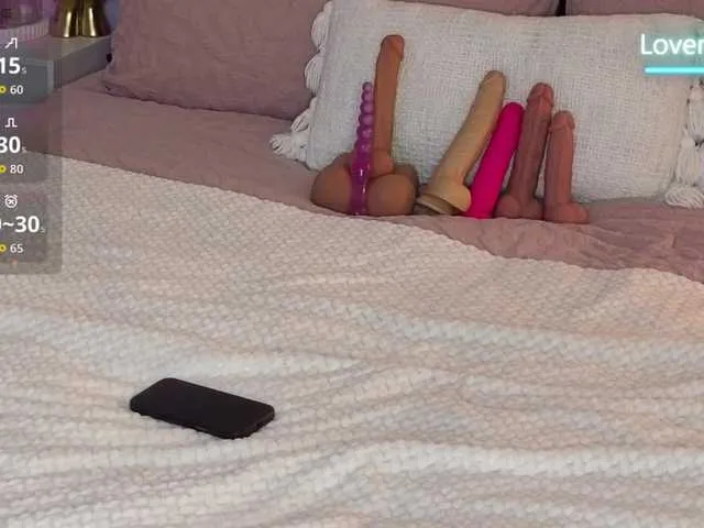 Live sex webcam photo for Violet888 #294151432