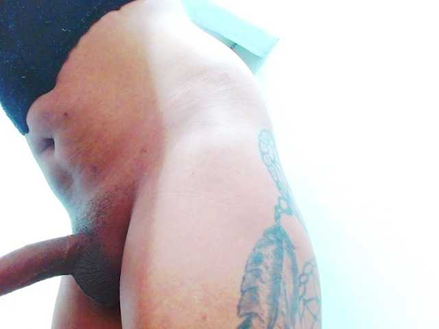 Live sex webcam photo for VioletGil #277098534