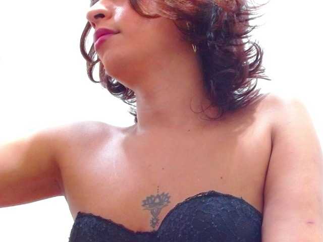 Live sex webcam photo for VioletGil #277237992