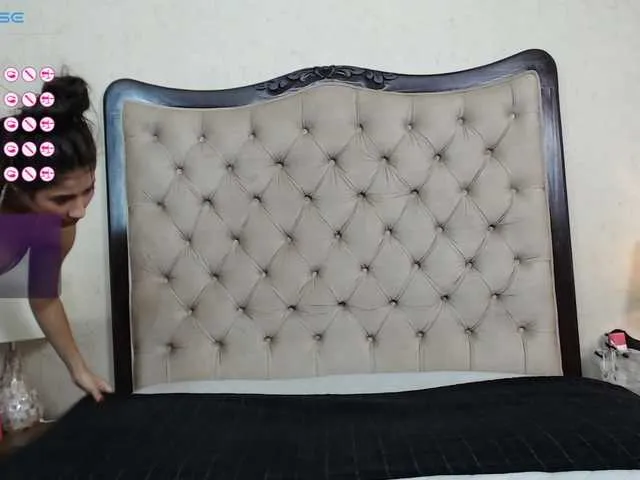 Live sex webcam photo for VioletMontes #277844534