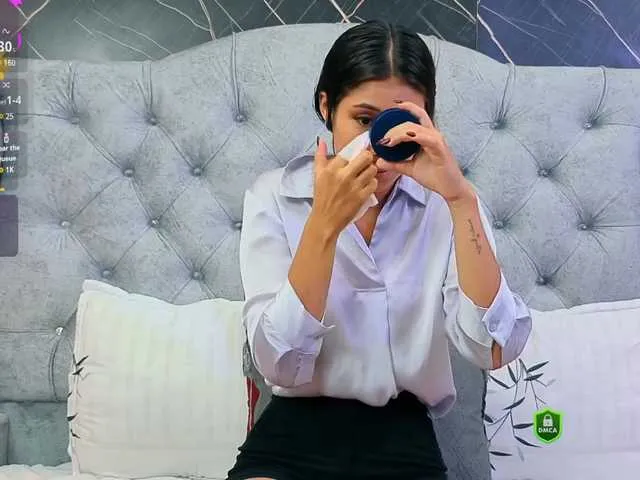 Live sex webcam photo for VioletMontes #291252640