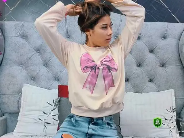 Live sex webcam photo for VioletMontes #291324973