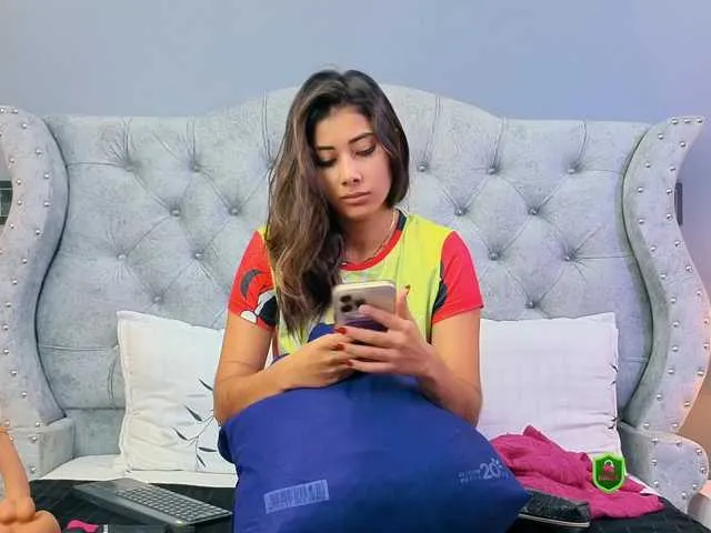 Live sex webcam photo for VioletMontes #291634277