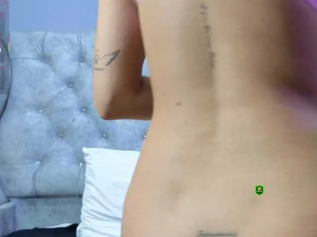 Live sex webcam photo for VioletMontes #292328619