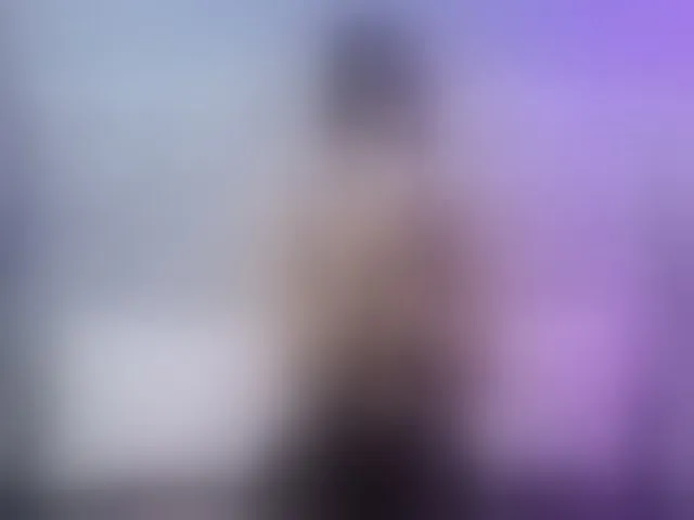 Live sex webcam photo for VioletMontes #293317388