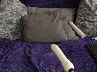Live sex webcam photo for VioletNice #194378644