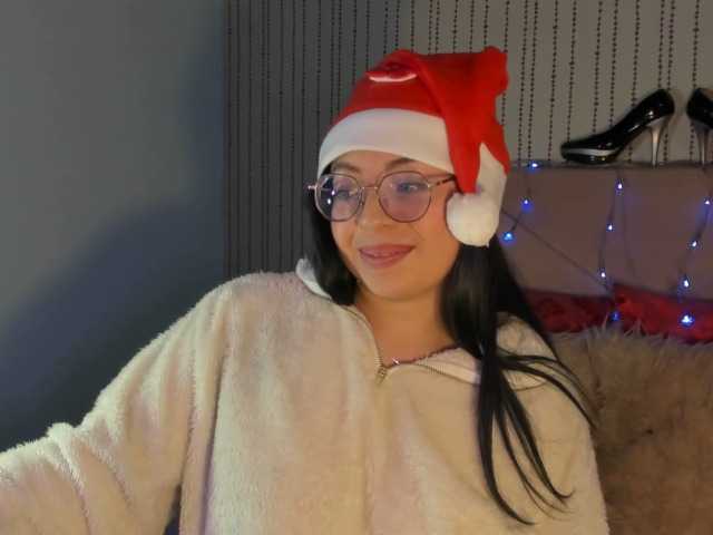 Live sex webcam photo for VioletSaray #276829483