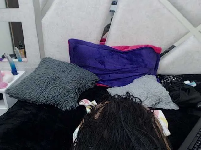 Live sex webcam photo for VioletWalker #276512566