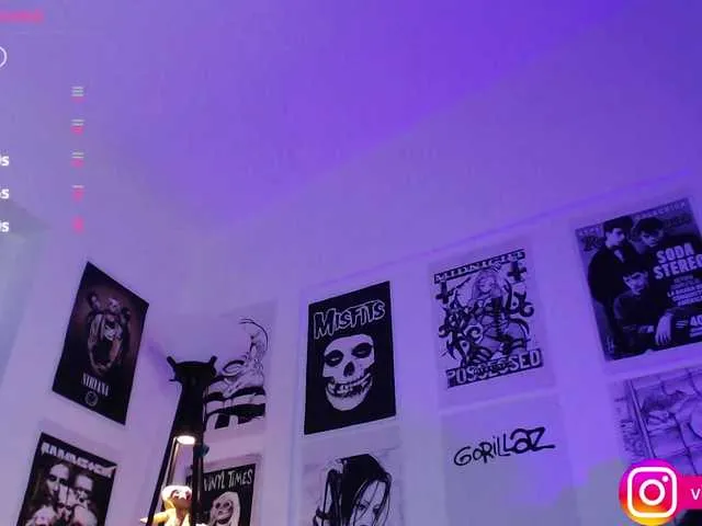 Live sex webcam photo for Violetlane #290411349