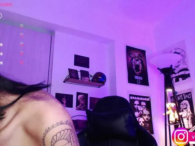 Live sex webcam photo for Violetlane #290425142