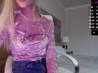 Live sex webcam photo for Violetsmall #233978500