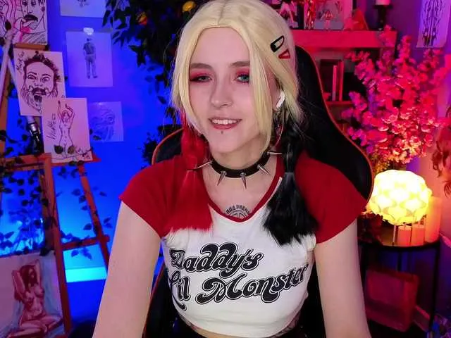 Live sex webcam photo for Violett-Melow #290726770