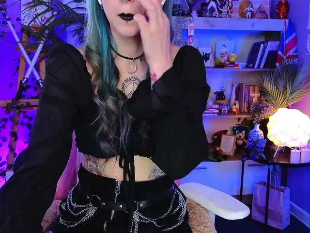 Live sex webcam photo for Violett-Melow #290946354