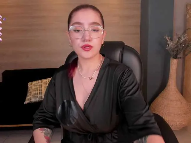 Live sex webcam photo for ViolettCastel #288073801