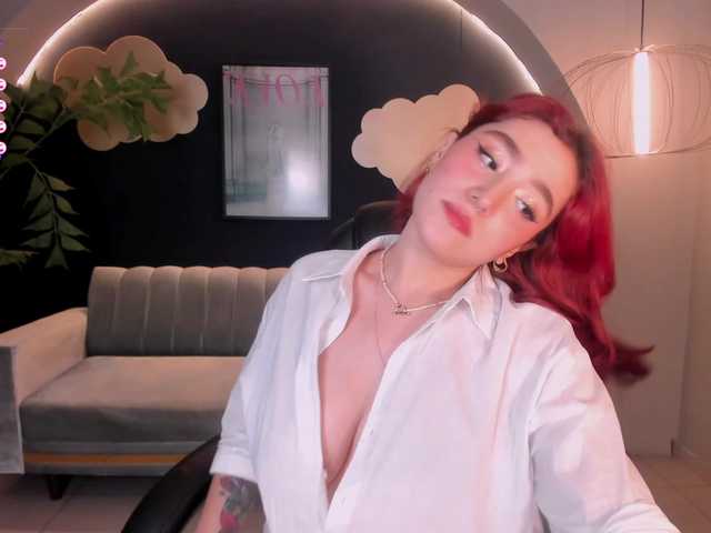 Live sex webcam photo for ViolettCastel #288073805