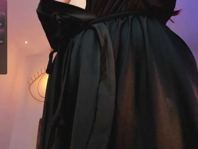 Live sex webcam photo for ViolettCastel #288073925