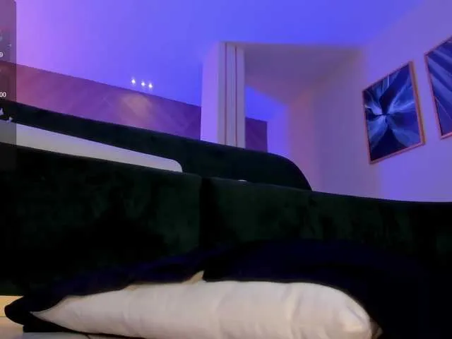 Live sex webcam photo for ViolettCastel #289610143