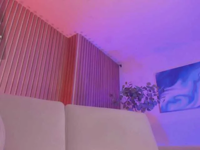 Live sex webcam photo for ViolettCastel #290364141