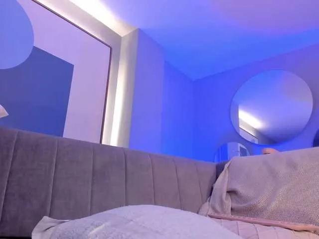 Live sex webcam photo for ViolettCastel #290418849