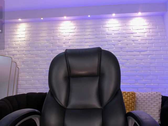 Live sex webcam photo for ViolettCastel #291263854