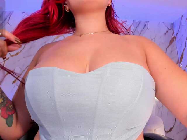 Live sex webcam photo for ViolettCastel #291296558