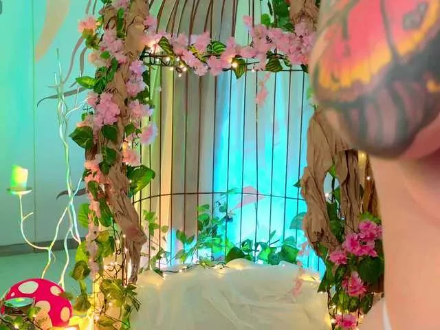 Live sex webcam photo for ViolettCastel #292173014