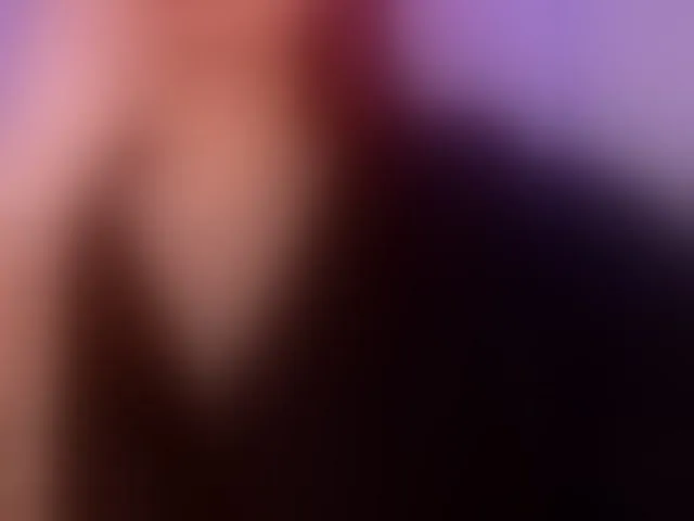 Live sex webcam photo for ViolettCastel #292661426