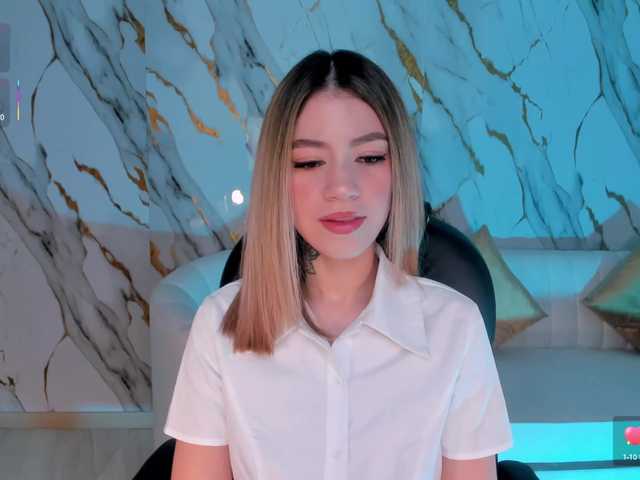 Live sex webcam photo for ViolettHansson #290779727