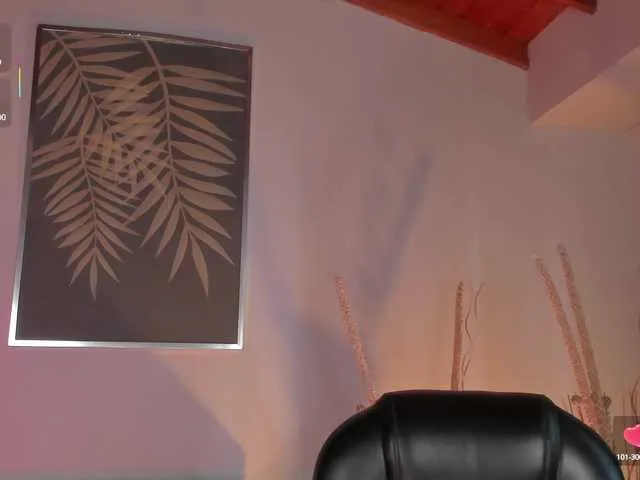 Live sex webcam photo for ViolettHansson #291412431