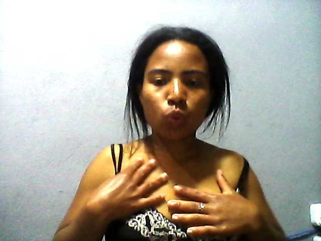 Live sex webcam photo for Violette01 #276051449