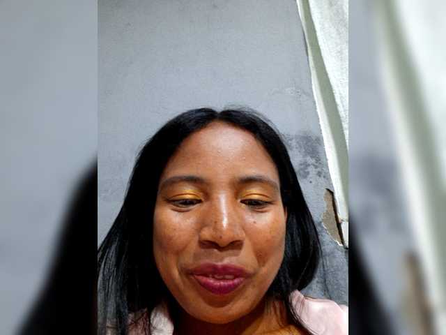 Live sex webcam photo for Violette01 #276074248