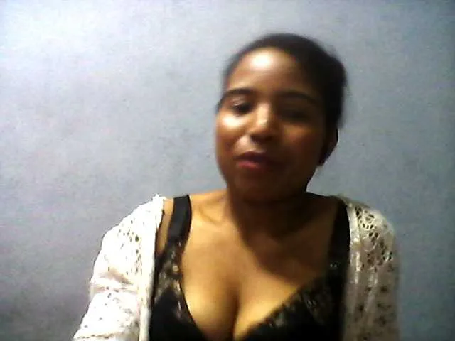 Live sex webcam photo for Violette01 #276152869