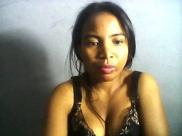 Live sex webcam photo for Violette01 #276180572