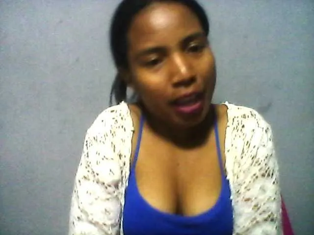 Live sex webcam photo for Violette01 #276188351