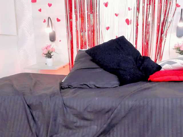 Live sex webcam photo for VioletteMaker #272379382