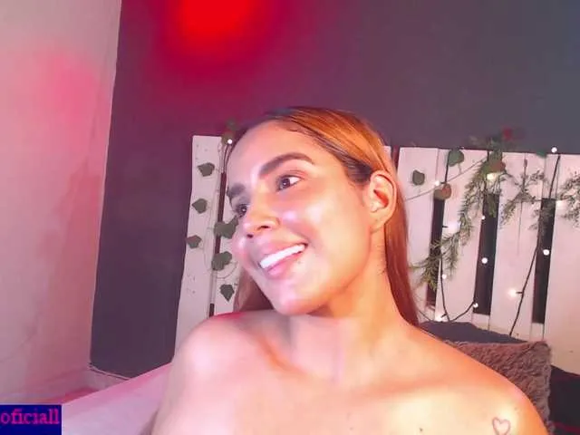 Live sex webcam photo for Violettoficial #276405246