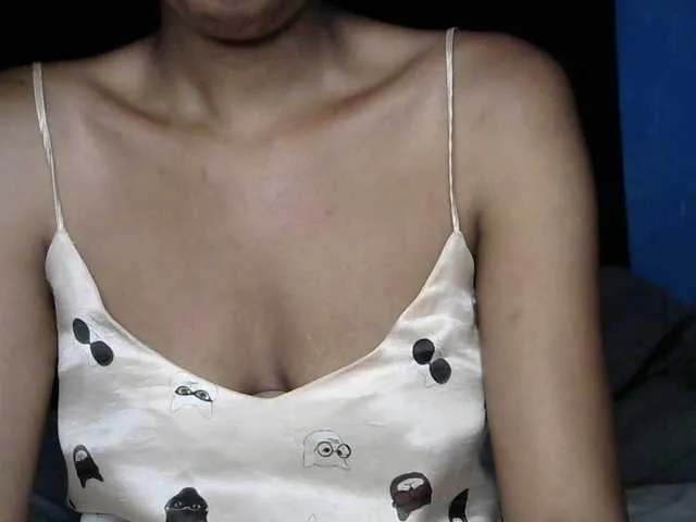 Live sex webcam photo for Violetvee3 #290892057