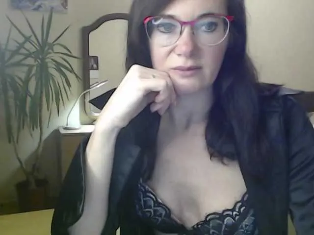 Live sex webcam photo for VioricaRoss #277293394