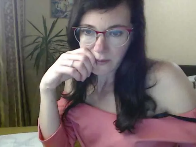 Live sex webcam photo for VioricaRoss #277759945
