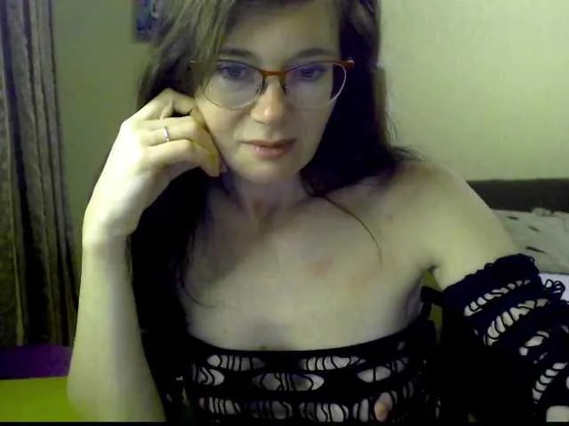 Live sex webcam photo for VioricaRoss #290643818