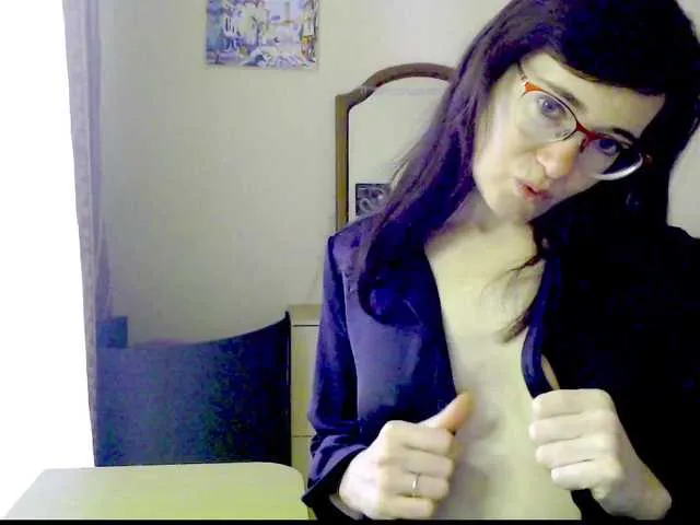 Live sex webcam photo for VioricaRoss #290887699