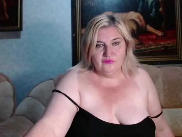 Live sex webcam photo for VishenkaStar #274616241