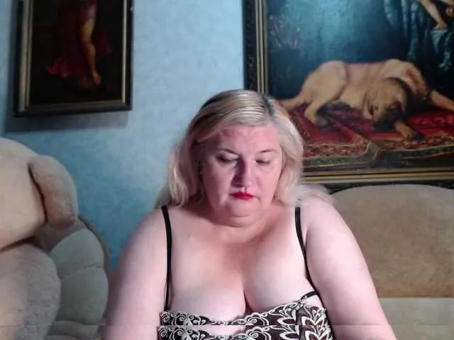 Live sex webcam photo for VishenkaStar #275670546