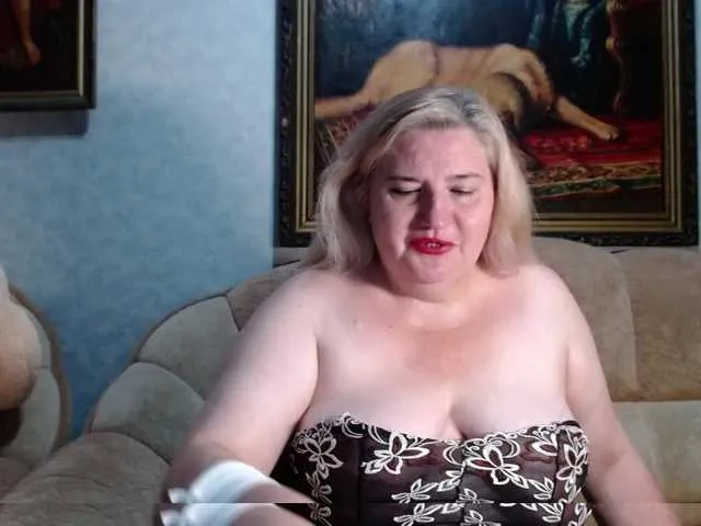 Live sex webcam photo for VishenkaStar #276349825