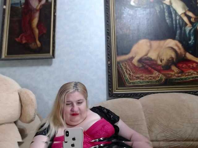 Live sex webcam photo for VishenkaStar #277133692