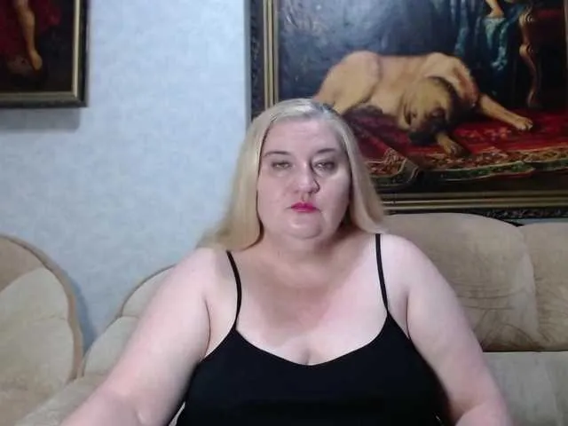 Live sex webcam photo for VishenkaStar #292249392