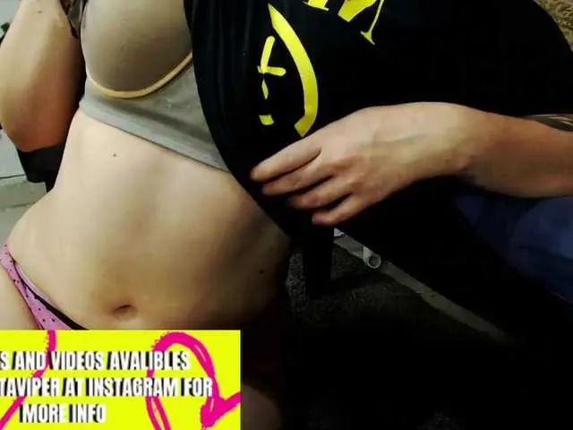 Live sex webcam photo for VitaViper #272243383