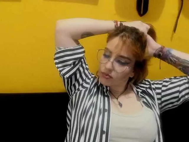 Live sex webcam photo for VitaViperx #274384687