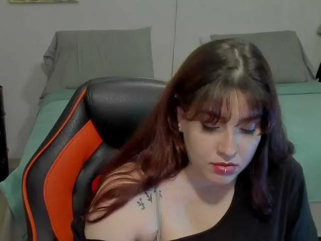 Live sex webcam photo for VitaViperx #290557384
