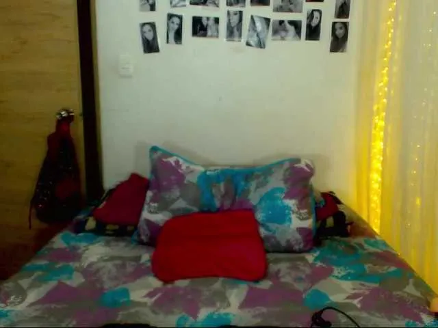 Live sex webcam photo for Vivianapinto #272183316